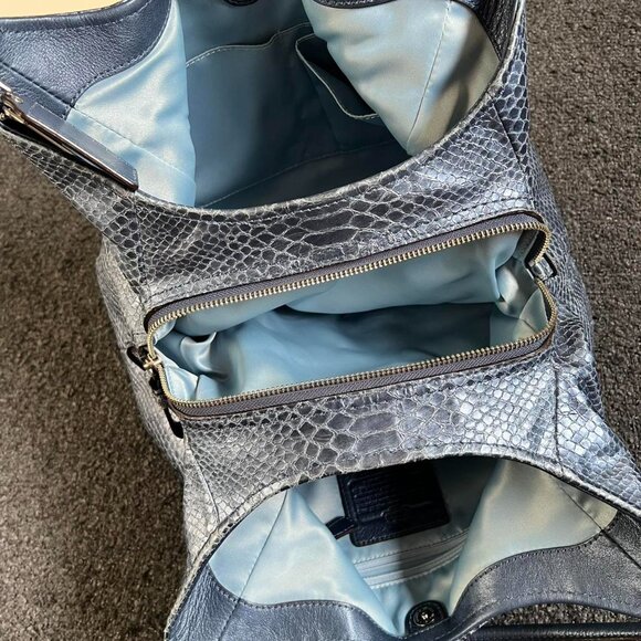 COACH Authentic Limited Edition Blue Snakeskin Leather Y2K Bag - Picture 5 of 6